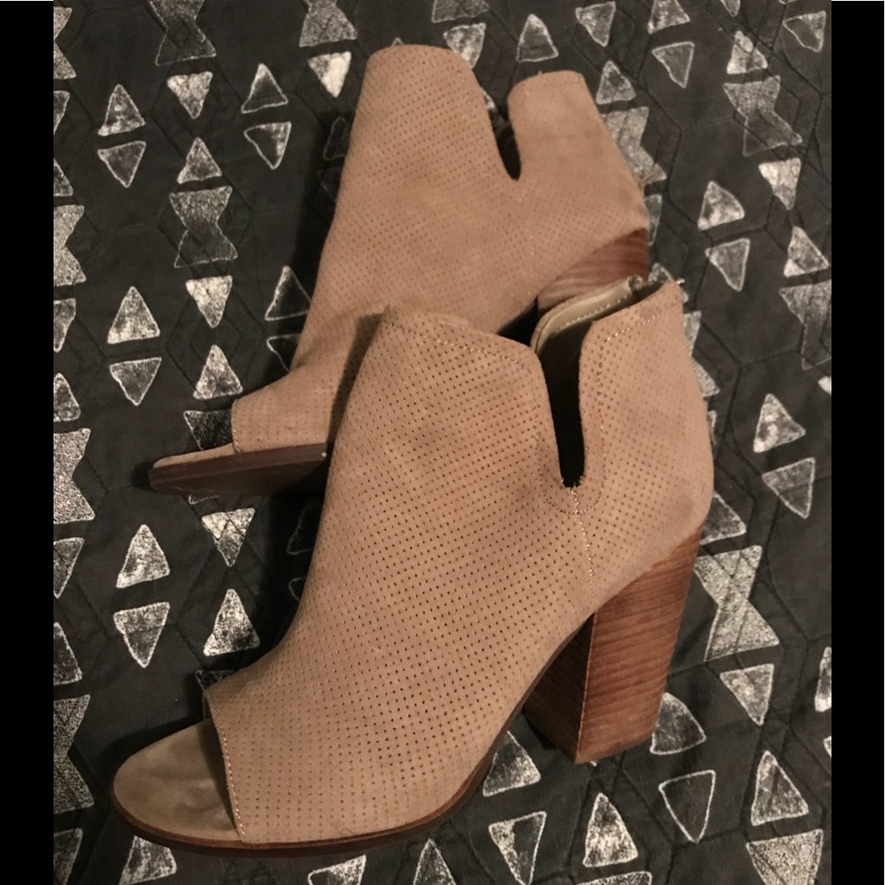 Dolce Vita booties